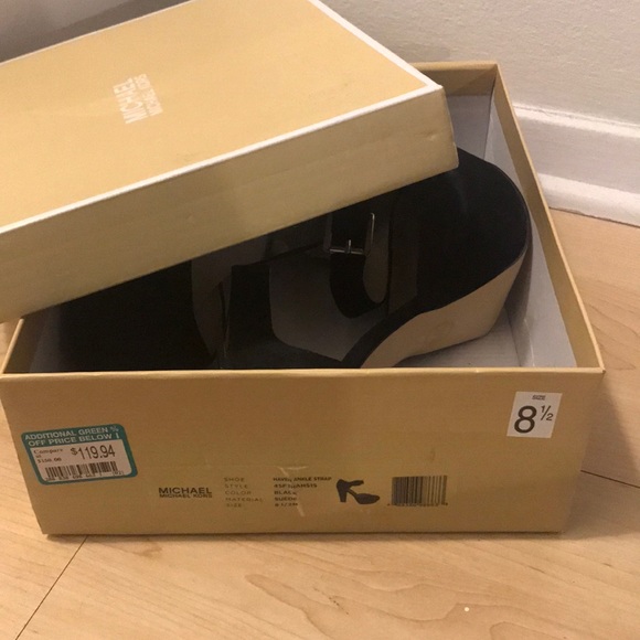 Michael Kors black pumps! With original box! - Picture 3 of 5